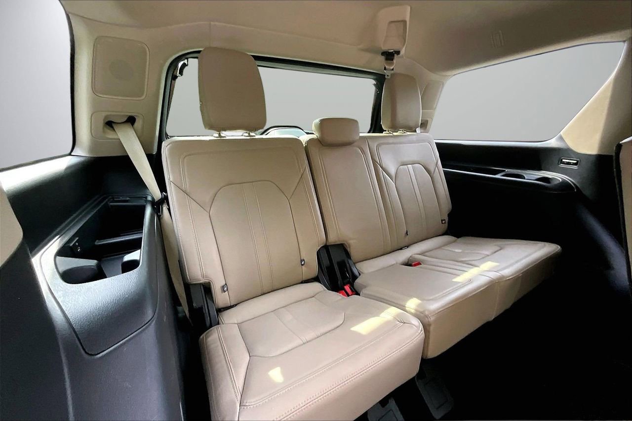 Used 2024 Ford Expedition Limited AWD/4WD image 26