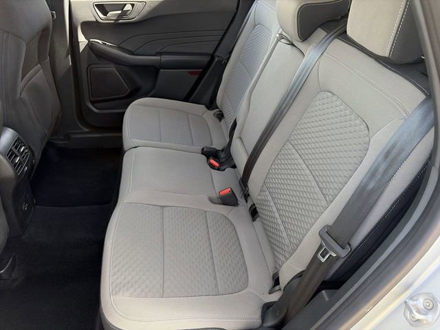Used 2022 Ford Escape SE w/ SE Sport Appearance Package image 18