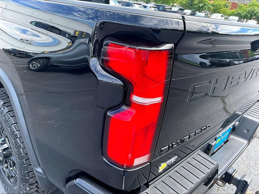 Used 2024 Chevrolet Silverado 2500 High Country w/ Midnight Edition AWD/4WD image 33