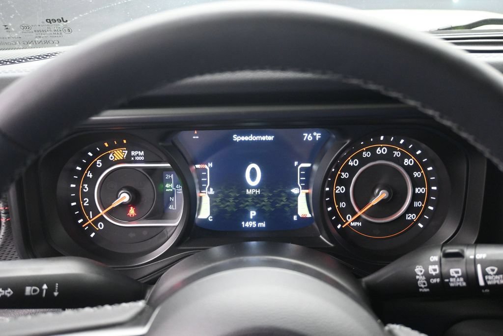 Used 2025 Jeep Wrangler Unlimited Rubicon AWD/4WD image 12