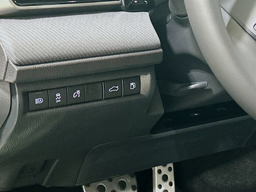 New 2026 Toyota Camry SE FWD image 11