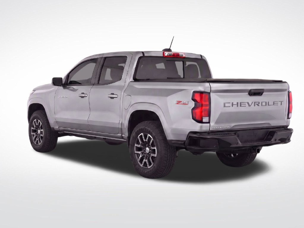 Used 2026 Chevrolet Colorado Z71 w/ Technology Package AWD/4WD image 4