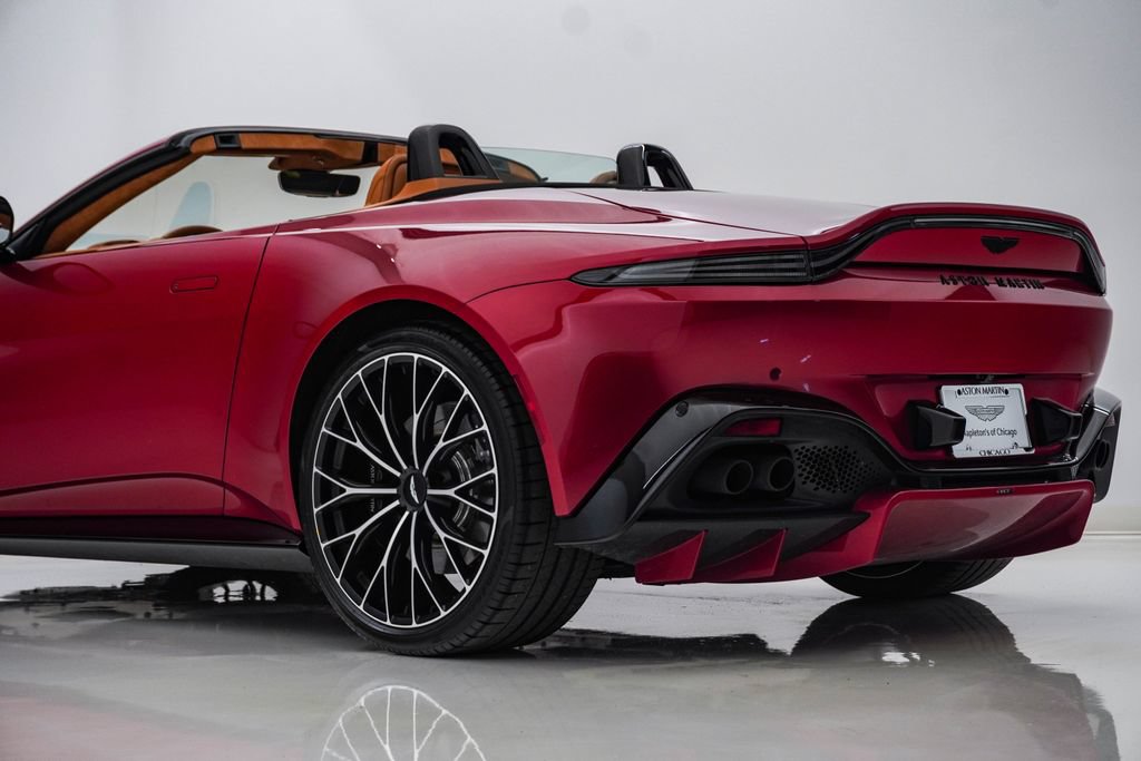 Used 2023 Aston Martin V8 Vantage Roadster RWD image 13