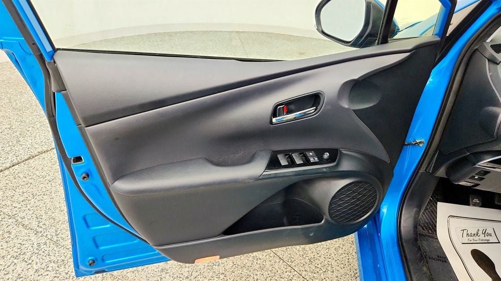 Used 2021 Toyota Prius Prime XLE FWD image 10