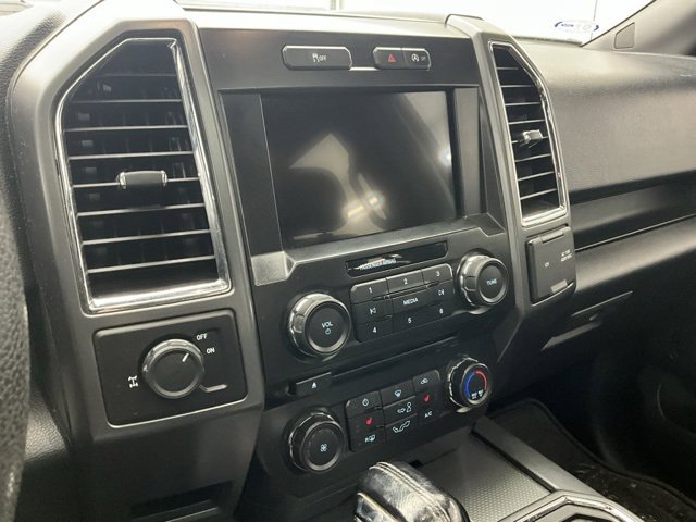 Used 2016 Ford F150 XLT w/ Equipment Group 302A Luxury image 9