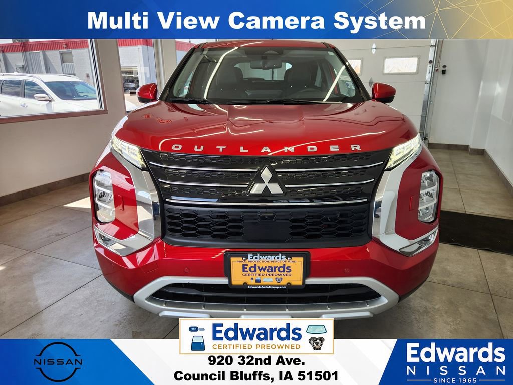 Used 2025 Mitsubishi Outlander SE AWD/4WD image 3