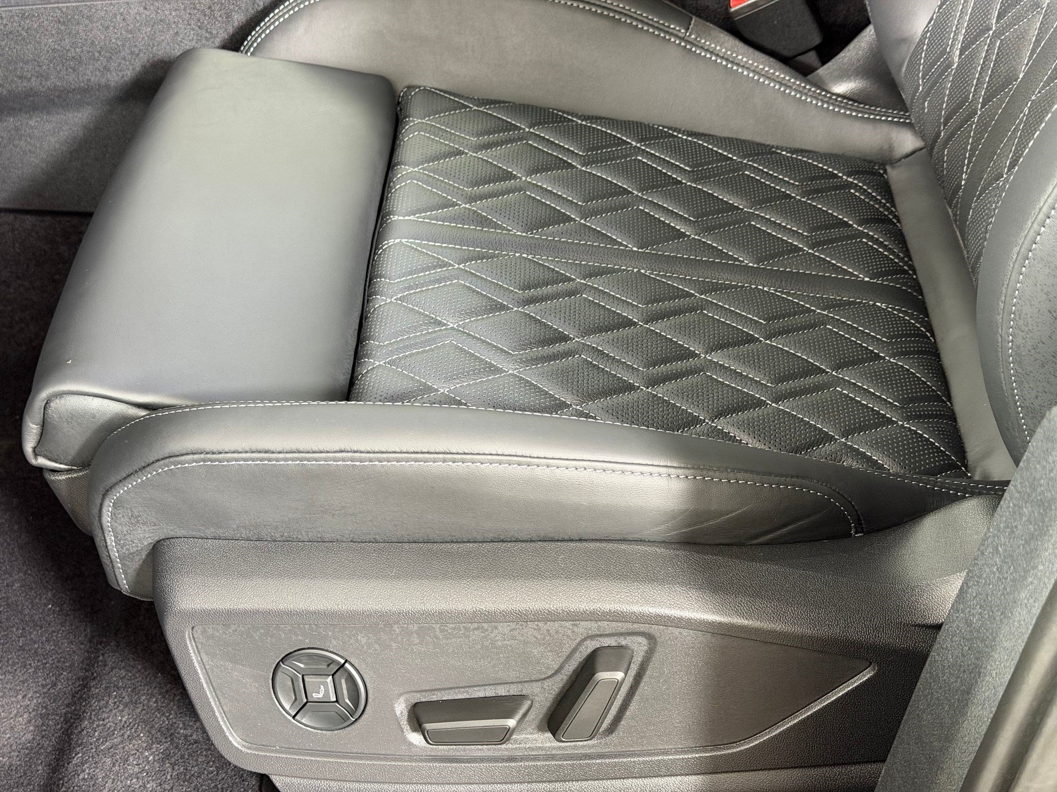 New 2026 Audi SQ5 Premium Plus AWD/4WD image 15