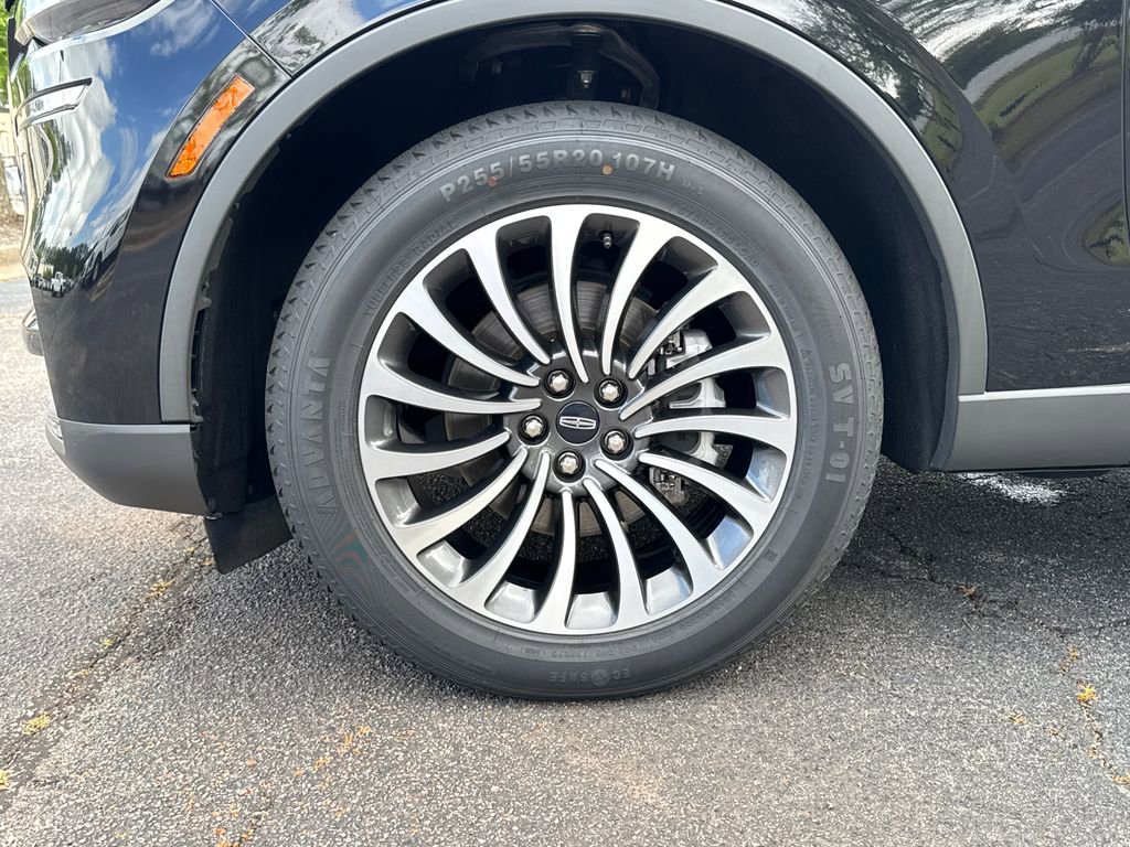 Used 2023 Lincoln Aviator AWD w/ Premium Package image 25