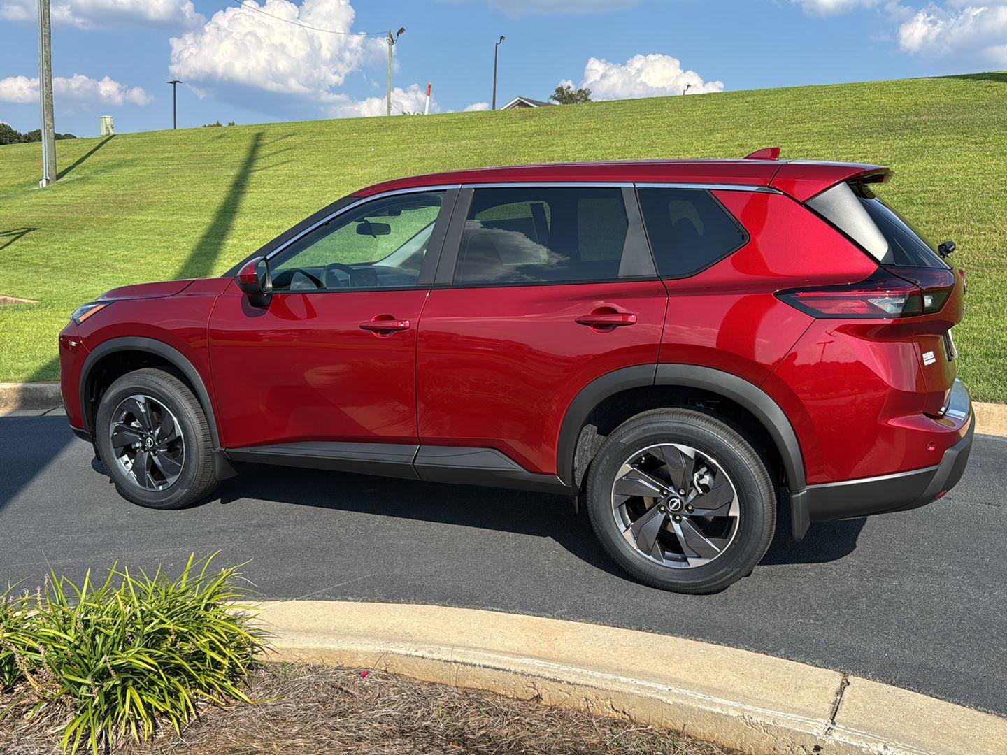 New 2026 Nissan Rogue SV image 3