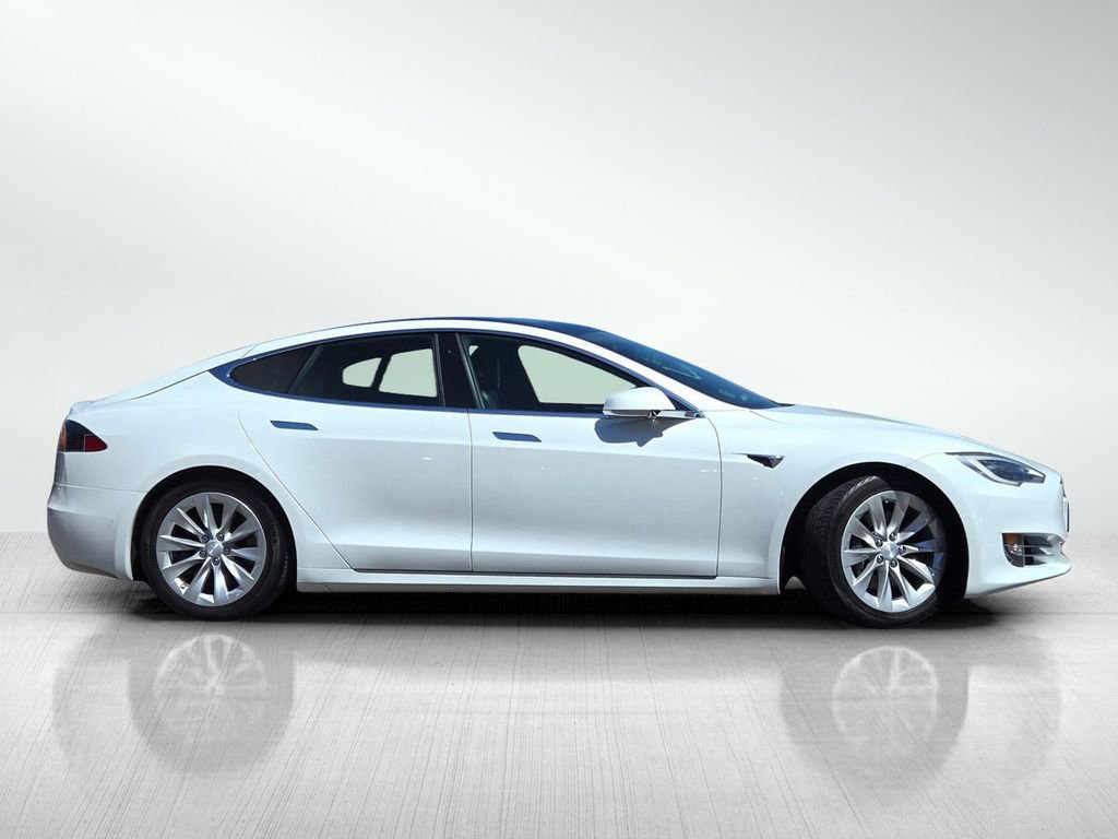 Used 2018 Tesla Model S 75D image 3