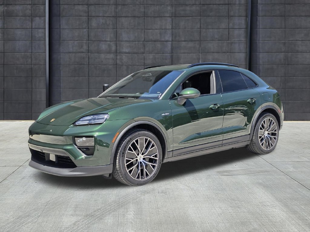 New 2026 Porsche Macan Electric RWD image 1