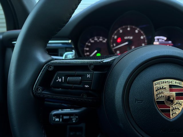 Certified 2025 Porsche Macan GTS image 15