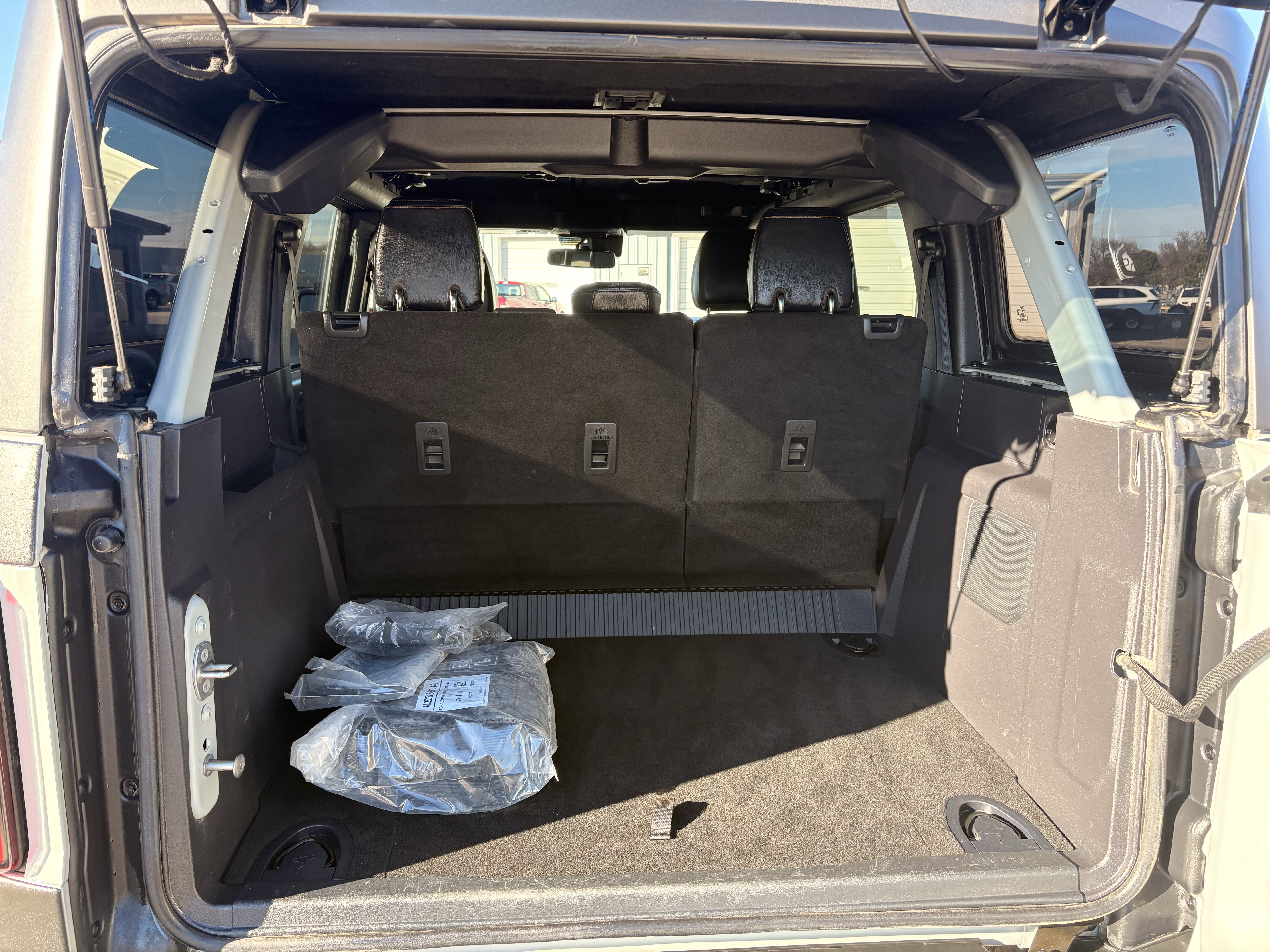 Used 2022 Ford Bronco Badlands image 5