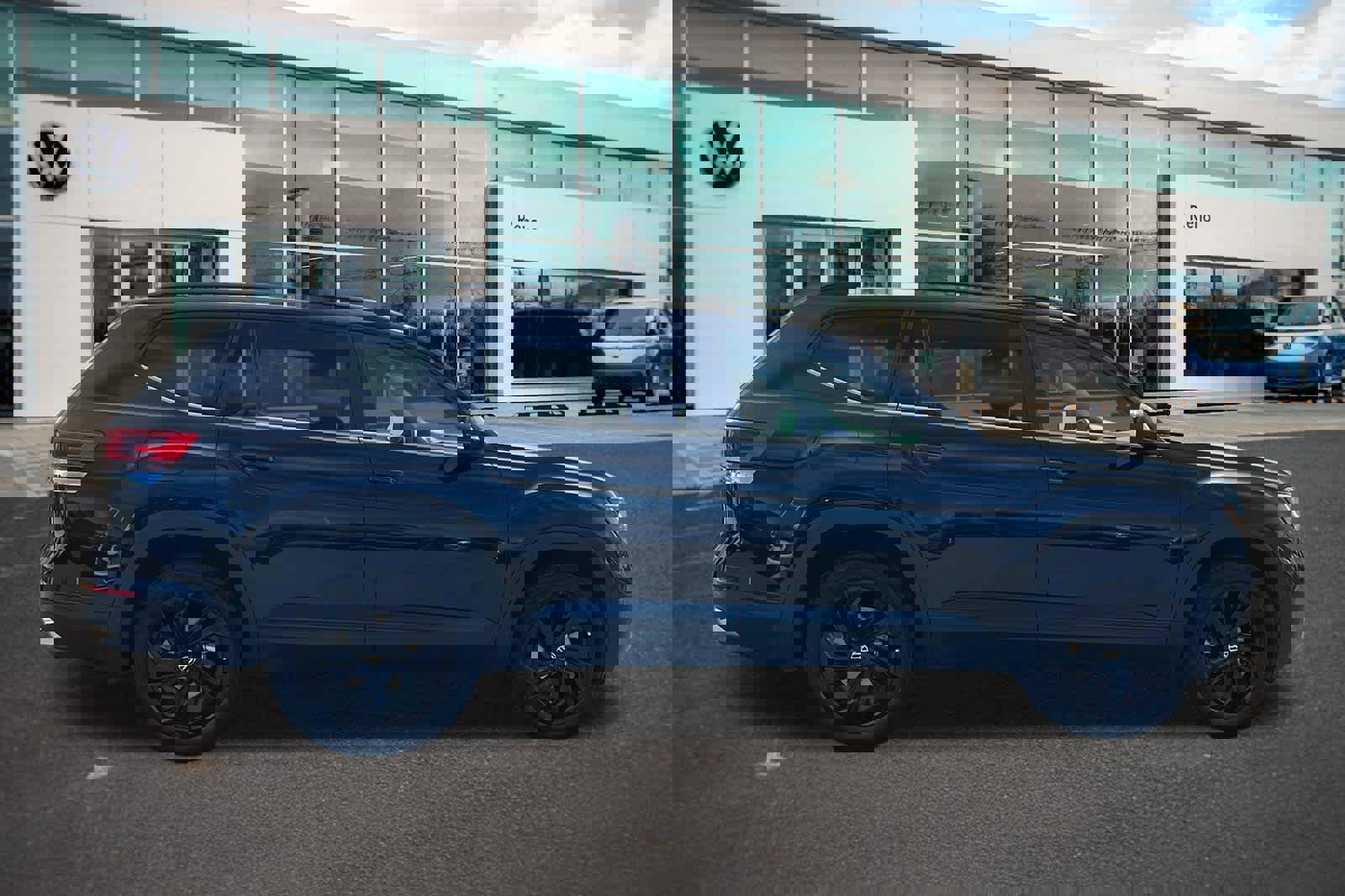 Used 2022 Volkswagen Atlas SE image 4