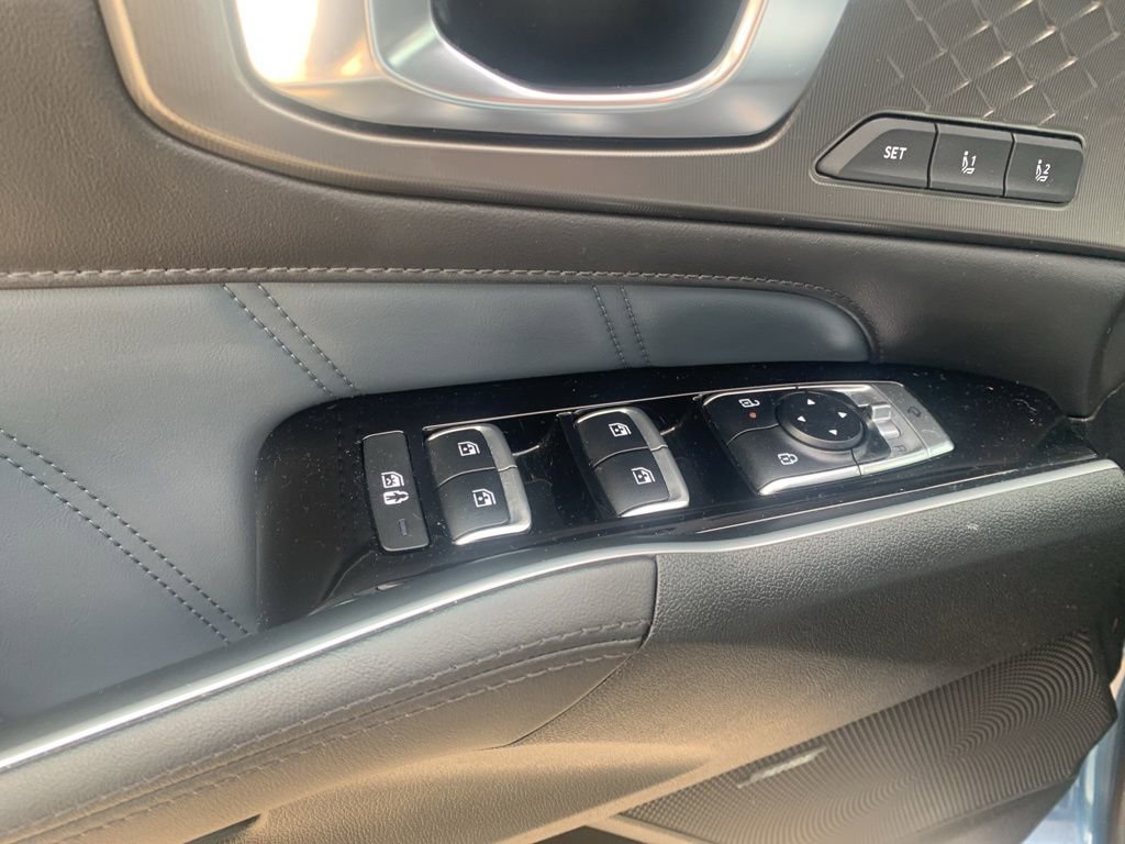 Used 2025 Kia Sorento SX Prestige AWD/4WD image 12