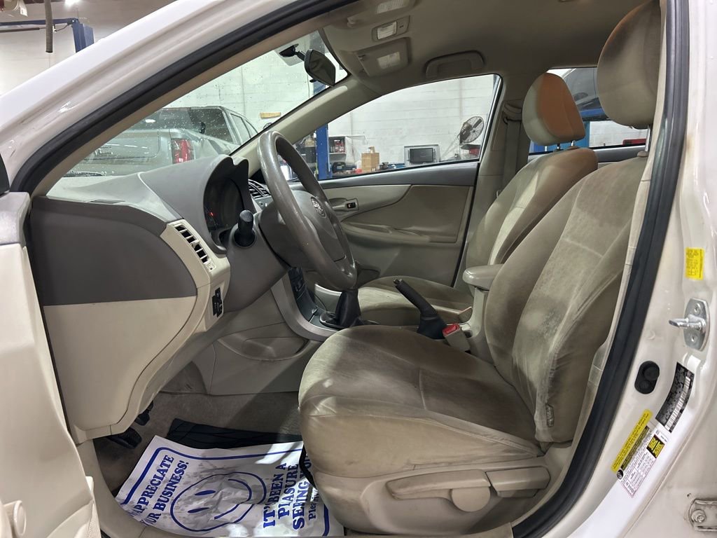 Used 2010 Toyota Corolla Base image 9