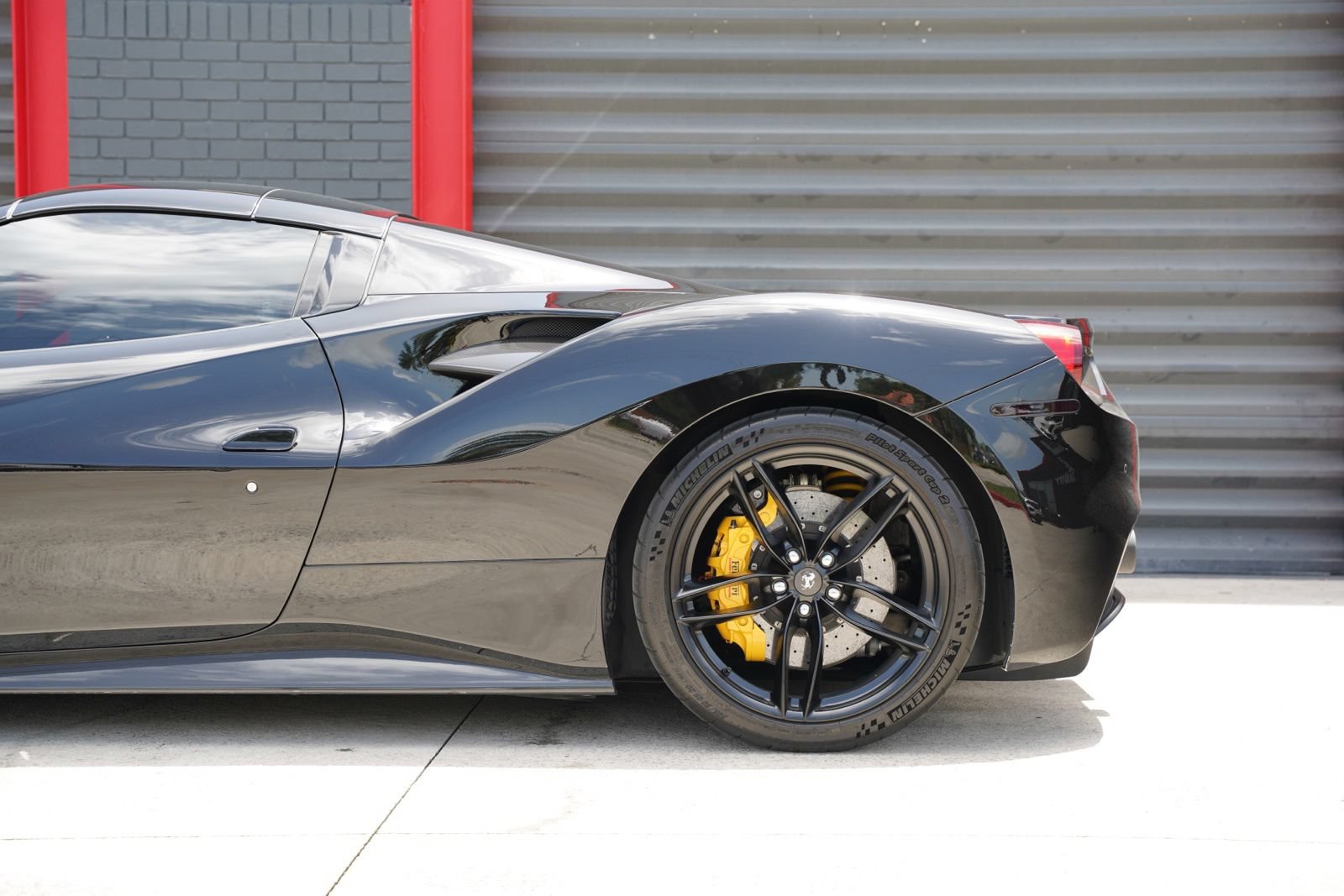 Used 2016 Ferrari 488 Spider RWD image 19