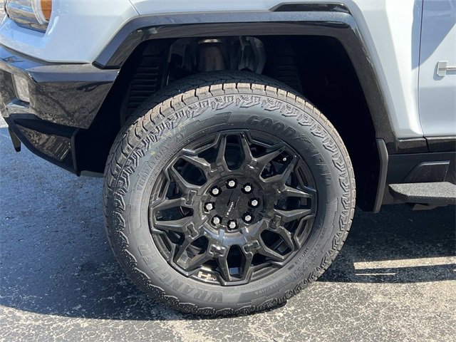 New 2026 GMC Hummer EV 4x4 Crew Cab image 10