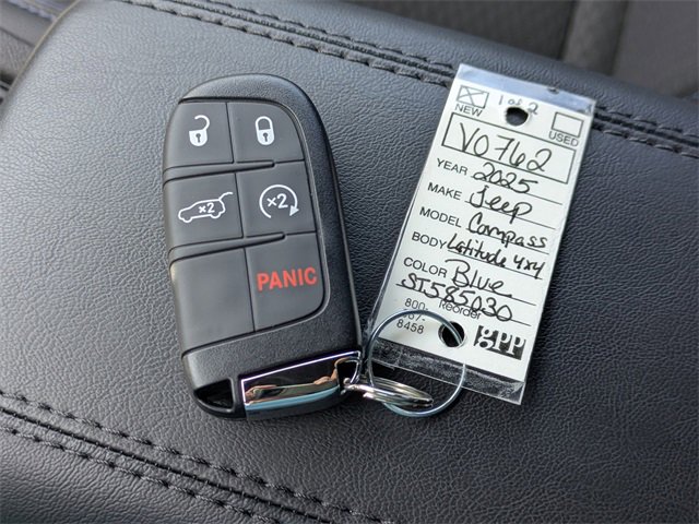 New 2025 Jeep Compass Latitude w/ Sun & Sound Group image 32