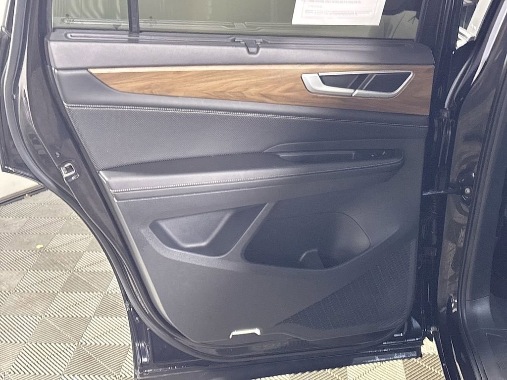 Used 2024 Volkswagen Atlas SE image 18