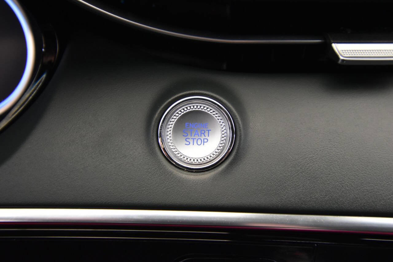 Used 2022 Genesis GV70 2.5T w/ Advanced Package image 24