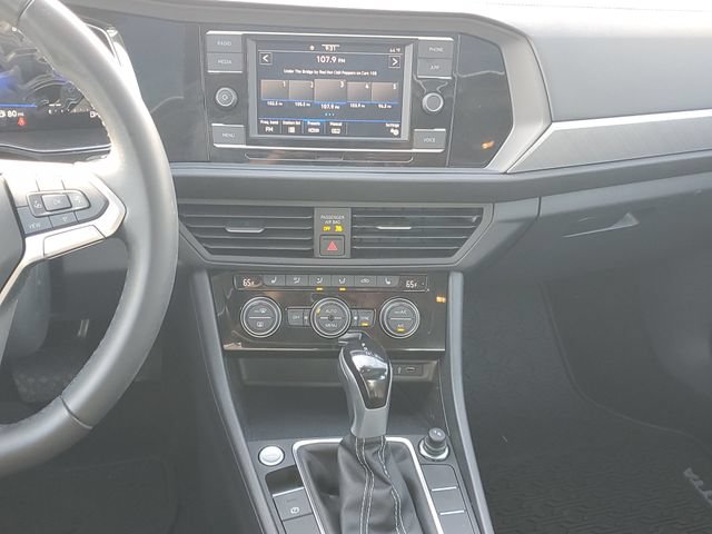 Used 2023 Volkswagen Jetta SE w/ Panoramic Sunroof Package FWD image 12