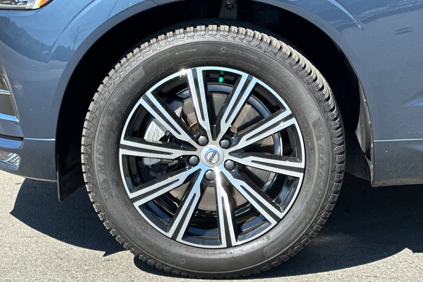 Used 2020 Volvo XC60 T6 Inscription image 11