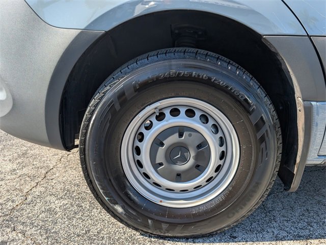 Used 2025 Mercedes-Benz Sprinter 2500 image 14