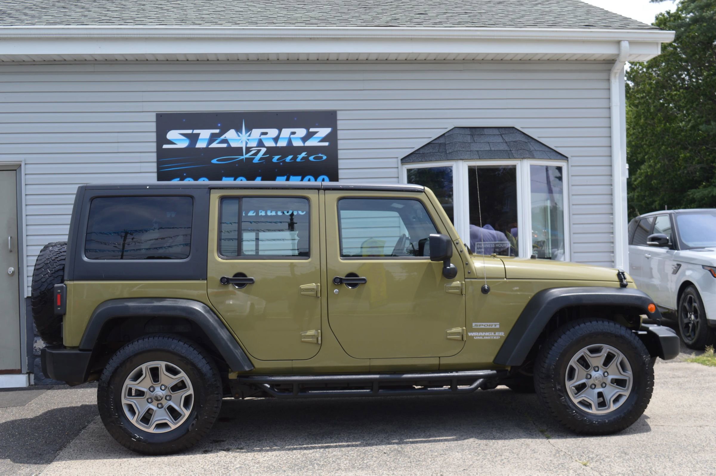 Used 2013 Jeep Wrangler Unlimited Sport w/ Connectivity Group image 6