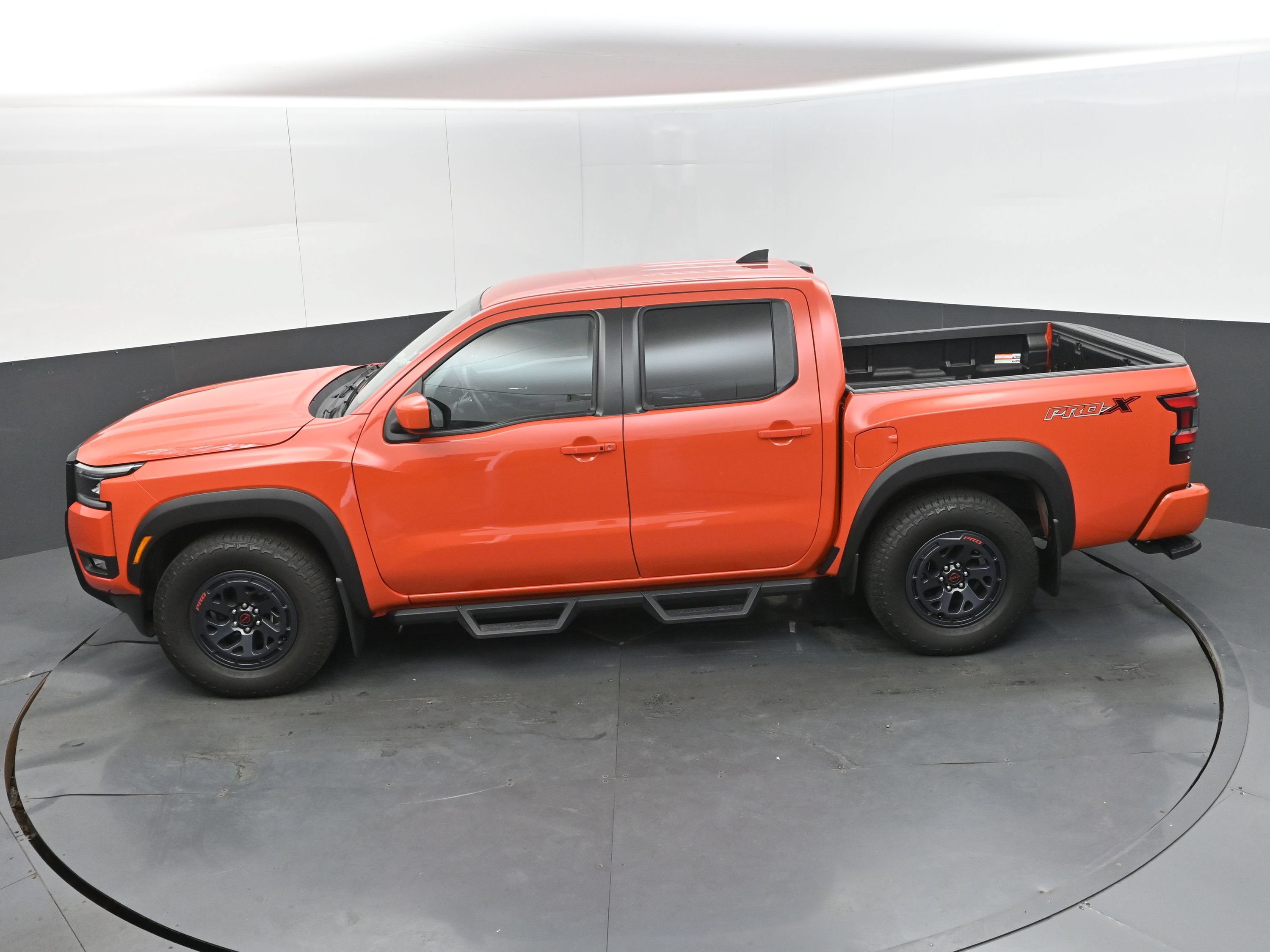 Used 2025 Nissan Frontier Pro-X RWD image 33
