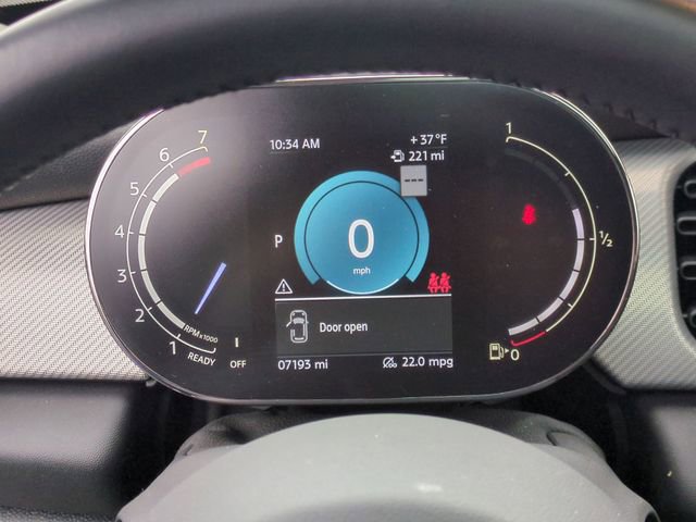 Used 2024 MINI Cooper 2-Door Hardtop image 18