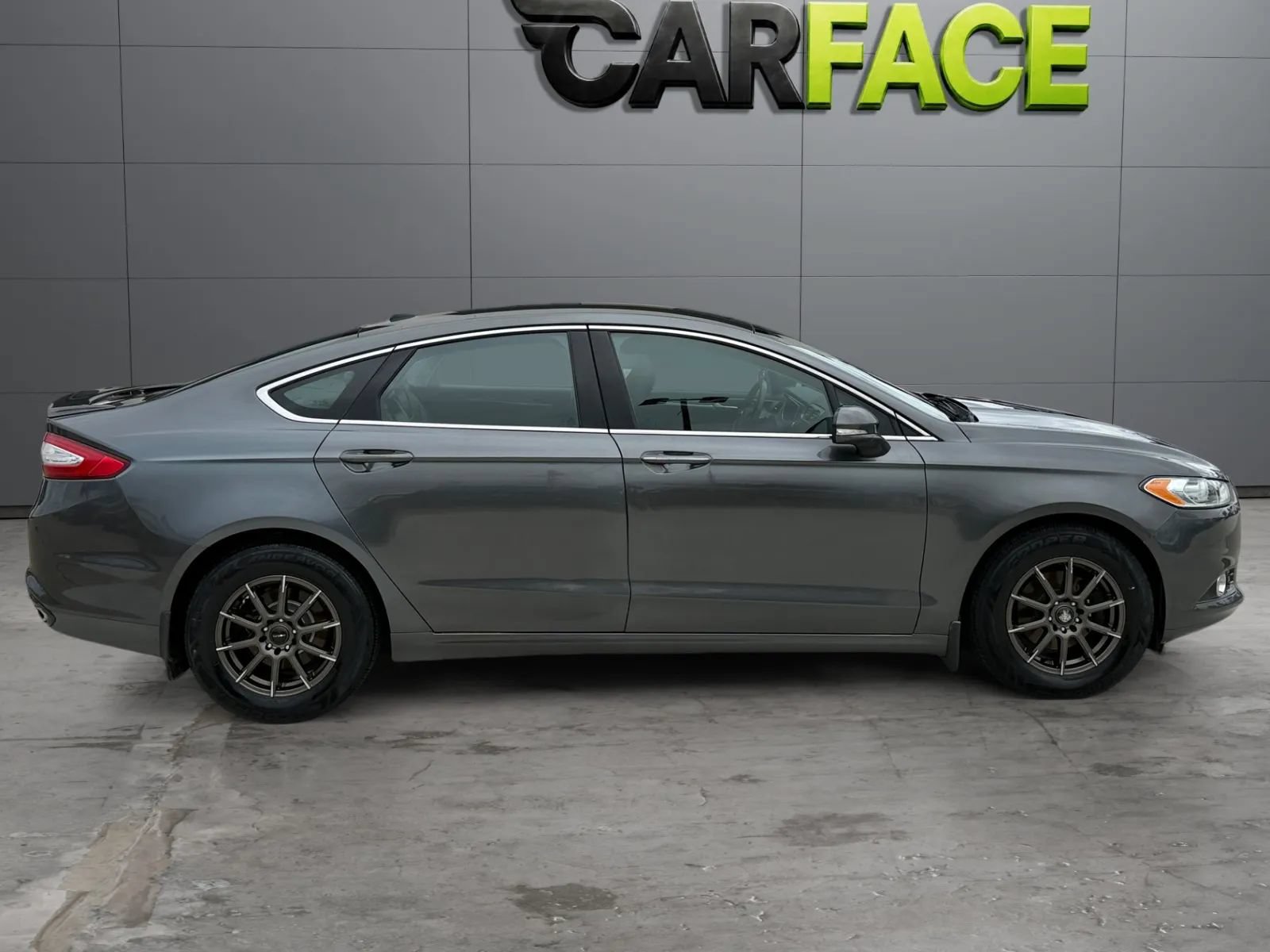 Used 2016 Ford Fusion Titanium AWD/4WD image 14