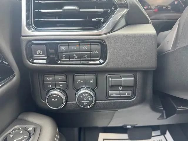 New 2026 GMC Yukon Elevation w/ Elevation Premium Package AWD/4WD image 25