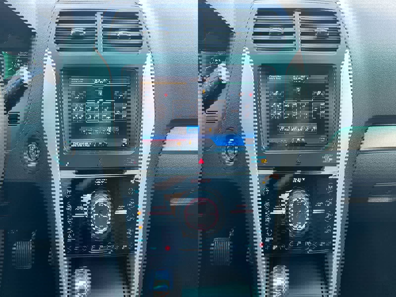 Used 2015 Ford Explorer Sport w/ Equipment Group 401A image 27