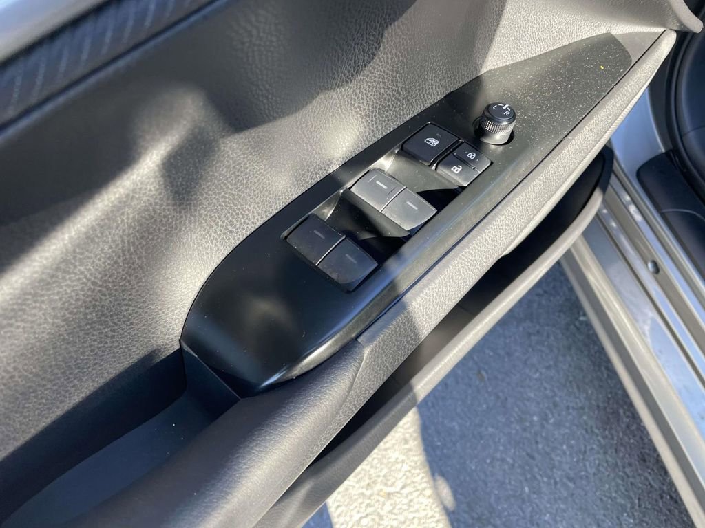 Used 2020 Toyota Camry XSE image 27