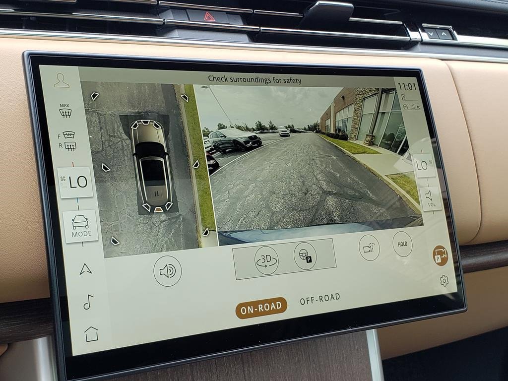 New 2025 Land Rover Range Rover Long Wheelbase SE image 26