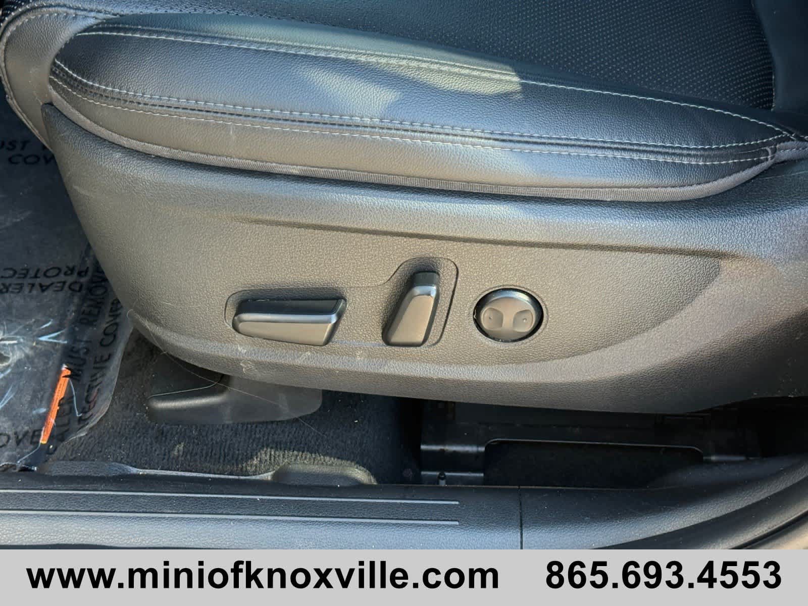 Used 2023 Hyundai Santa Fe SEL Premium AWD/4WD image 13
