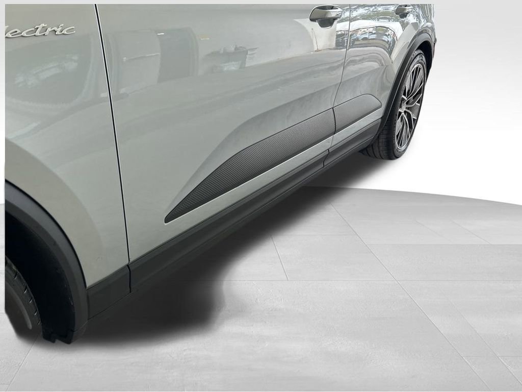 Used 2025 Porsche Macan Electric image 17