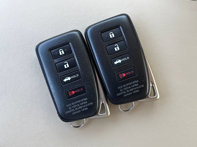 Used 2017 Lexus ES 300h w/ Navigation System Package FWD image 33