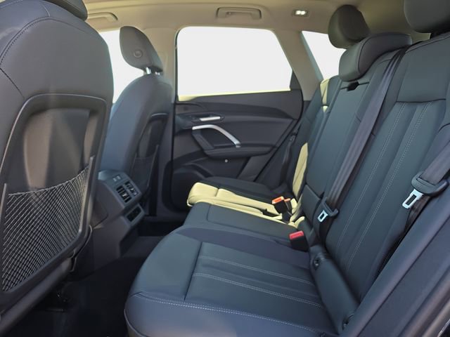 Used 2025 Audi Q5 Premium w/ Convenience Package AWD/4WD image 17