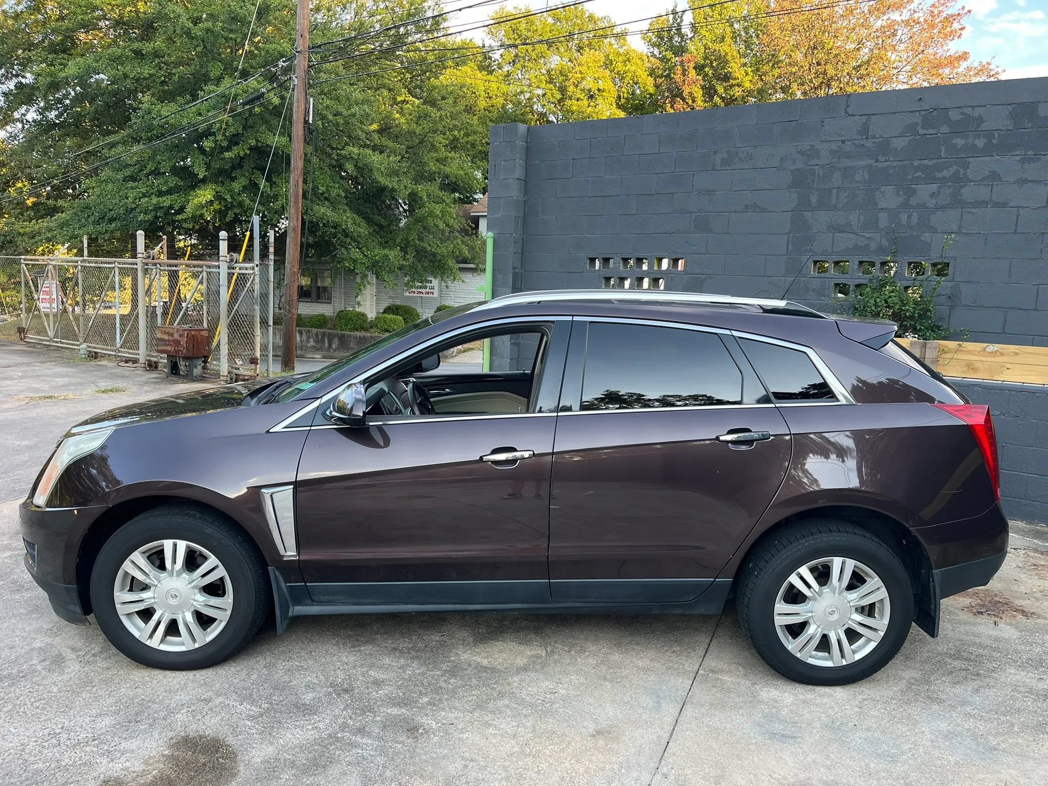 Used 2016 Cadillac SRX Luxury w/ Driver Awareness Package AWD/4WD image 5
