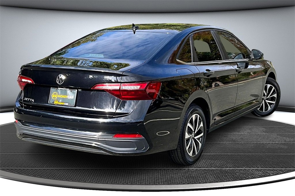 Used 2023 Volkswagen Jetta S image 6