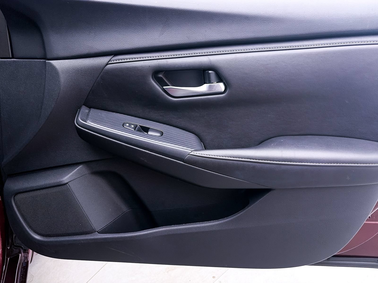 Used 2024 Nissan Sentra SV FWD image 30