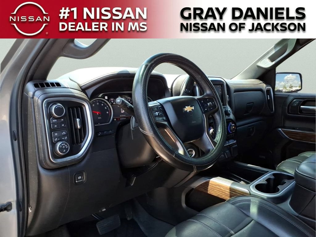 Used 2019 Chevrolet Silverado 1500 High Country w/ Technology Package AWD/4WD image 11