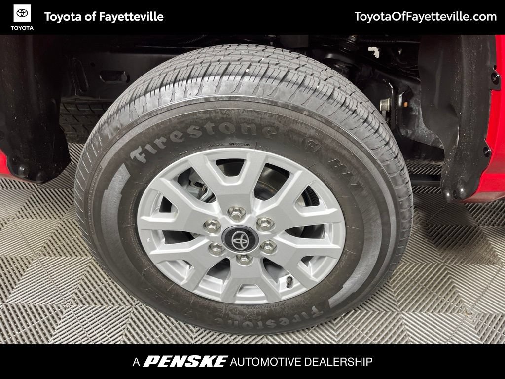 Used 2025 Toyota Tacoma SR5 AWD/4WD image 18