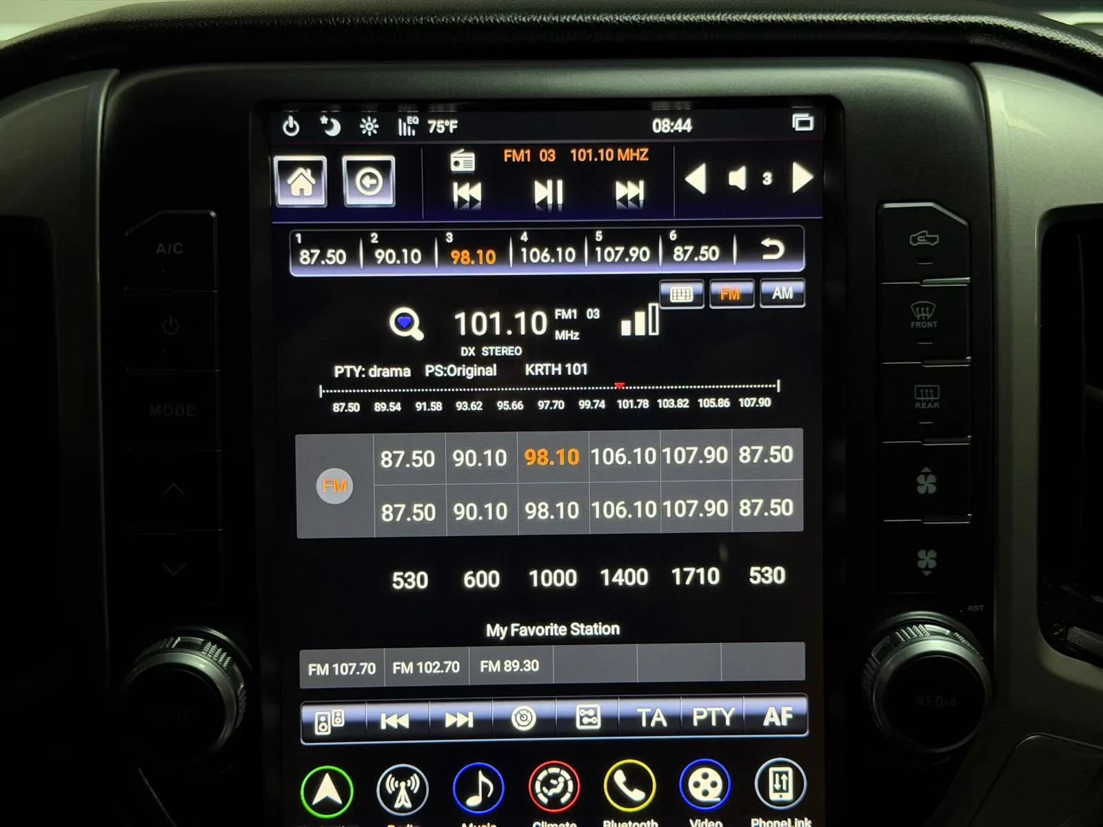 Used 2018 Chevrolet Silverado 1500 Custom w/ Custom Value Package RWD image 33