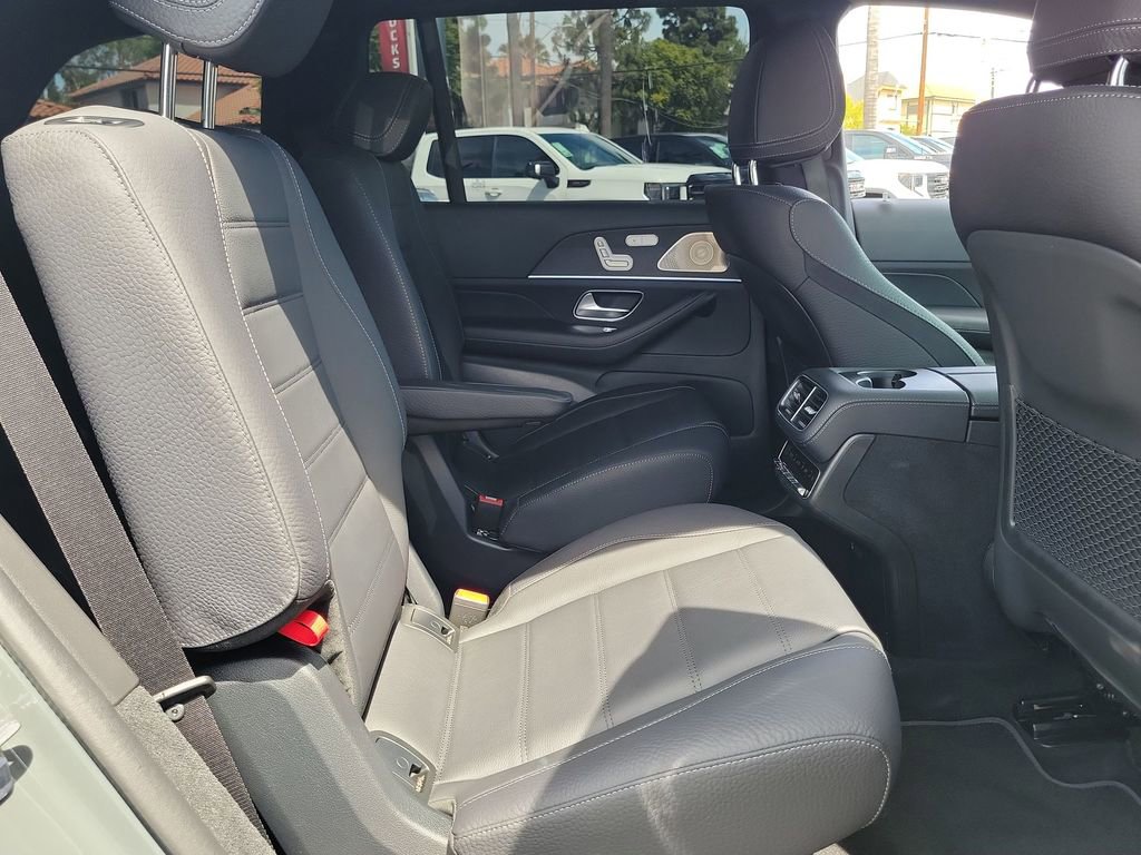 Used 2026 Mercedes-Benz GLS 450 4MATIC image 28