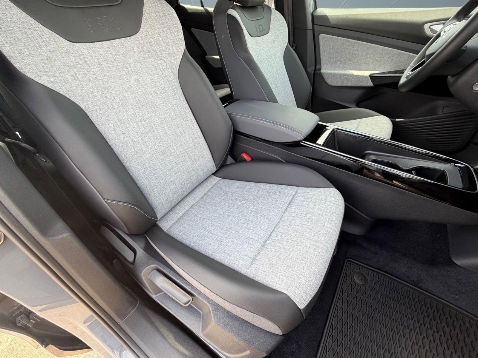 New 2026 Volkswagen ID.4 Pro RWD image 18