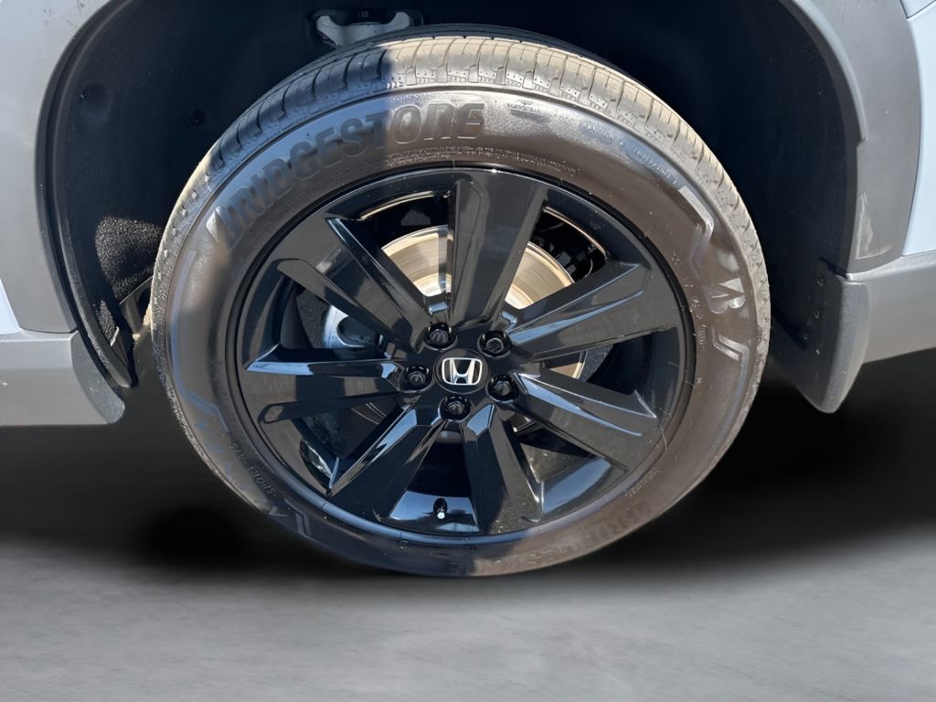 Used 2025 Honda Pilot Black Edition image 38
