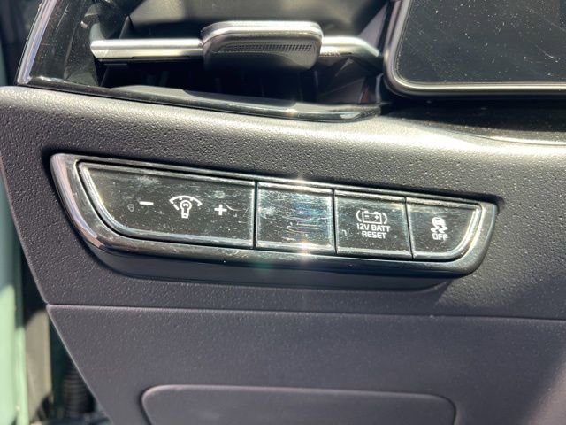 Certified 2024 Kia Niro EX Touring image 11